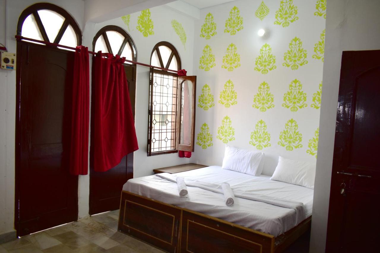 Sandhya Guest House Varanasi Near Ganga River Exterior foto